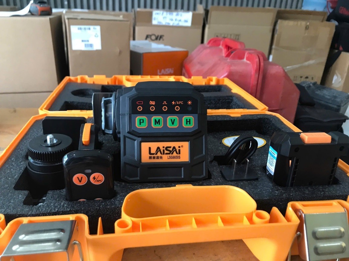 Lợi ích của máy laser 12 tia trong thi công nội thất